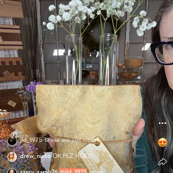 VASES - Picture 2 of 5